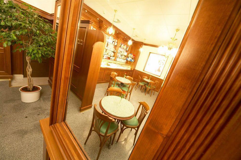 Liberty Otel Prag